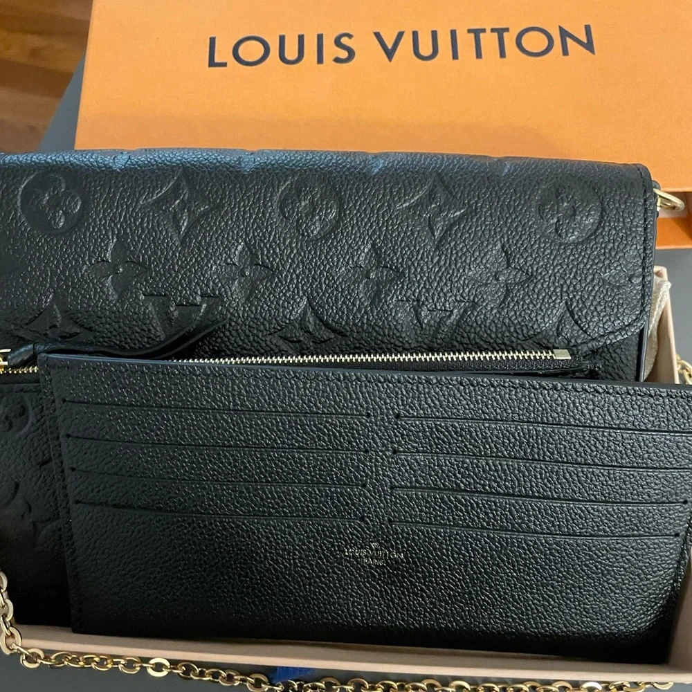 NEW Authentic Louis Vuitton FÉLICIE POCHETTE - Picture 2 of 4
